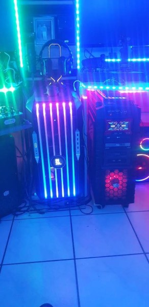 Cooler  Master HAF 700 evo + HAF 942 X wieder an ihrem Platz.jpg